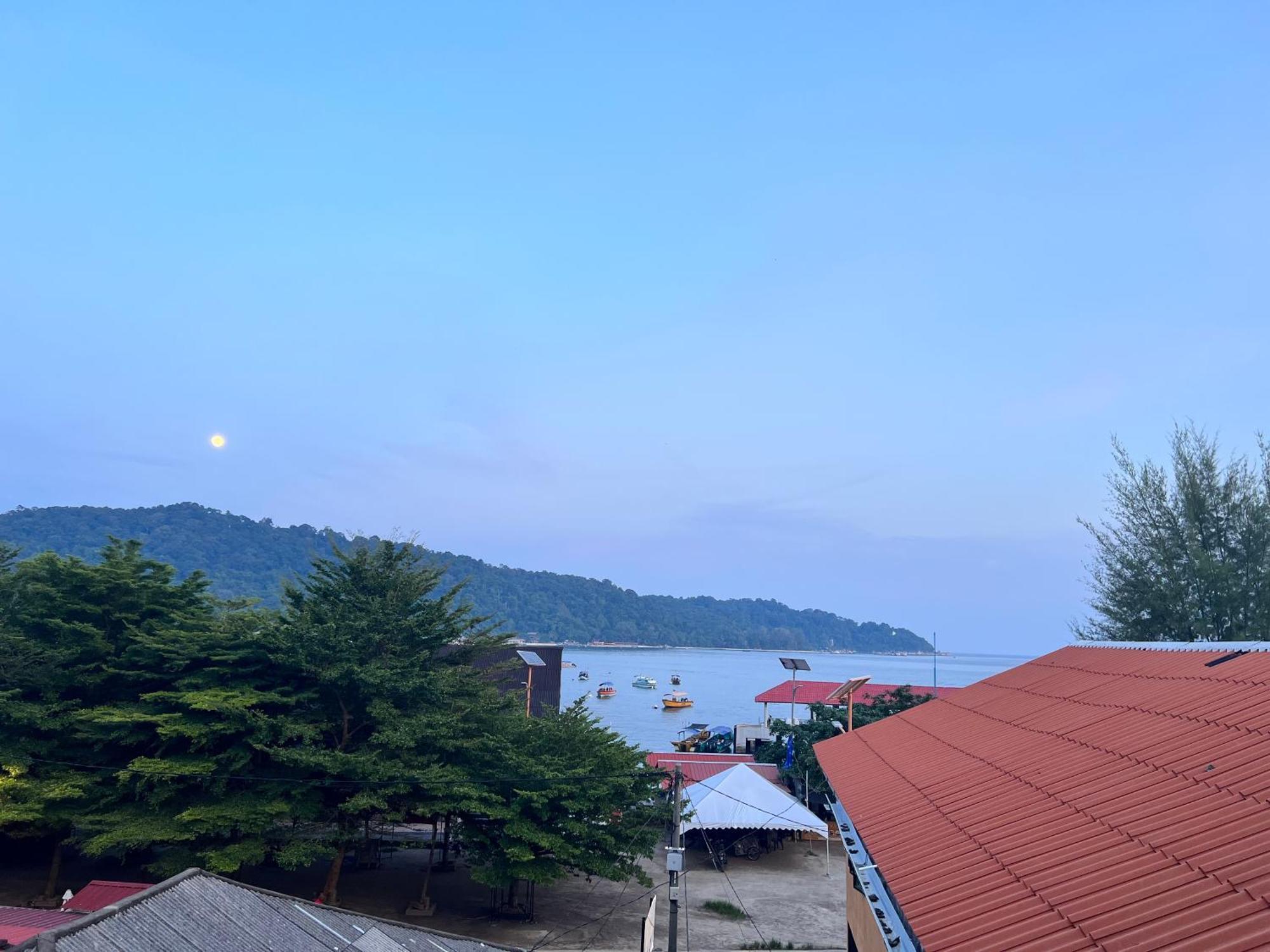 Perhentian Suria Hotell Kampong Pasir Petani Exteriör bild